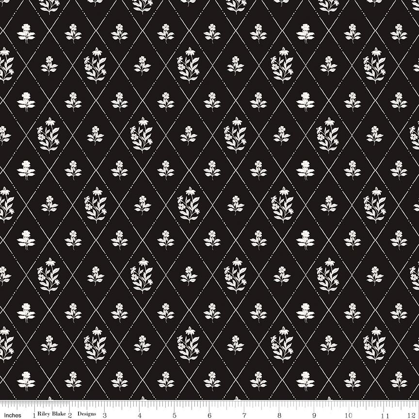 Moonlit Trellis Criss Cross Floral Black Fat Quarter