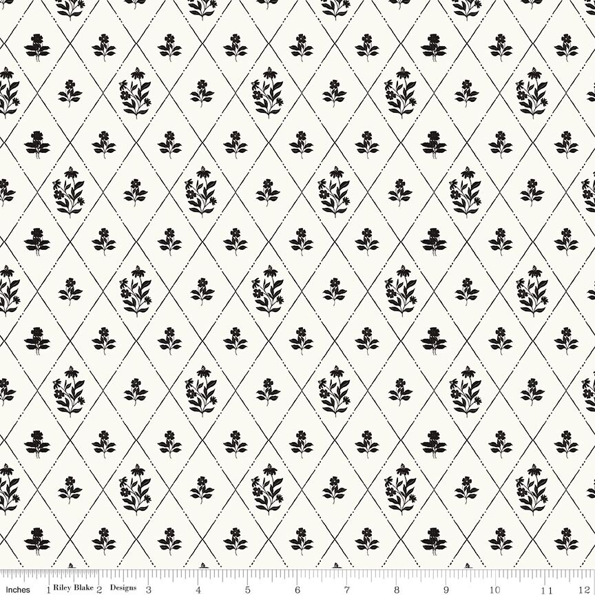 Moonlit Trellis Criss Cross Floral Cloud Fat Quarter